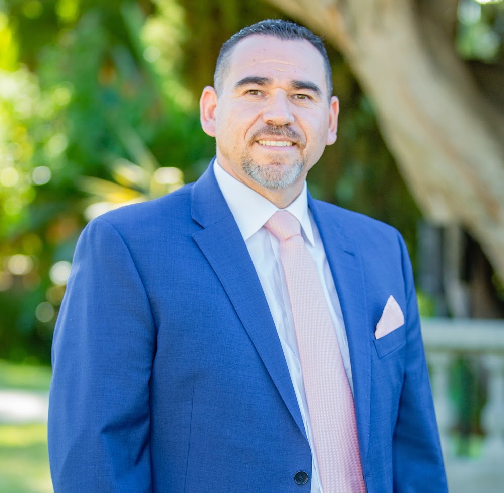 Moises Olivares Realtor